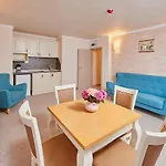 Neptun Hotel 3*